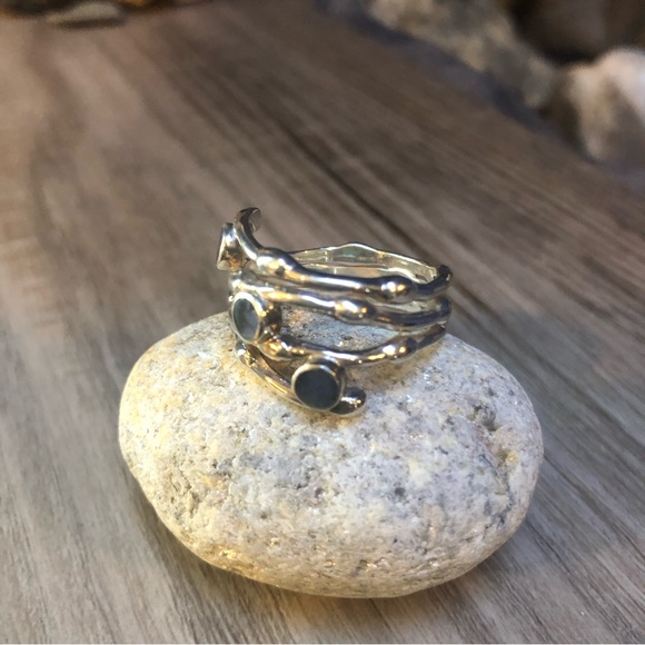 Silver Sodalite Artisan Ring 9 - Picture 2 of 11